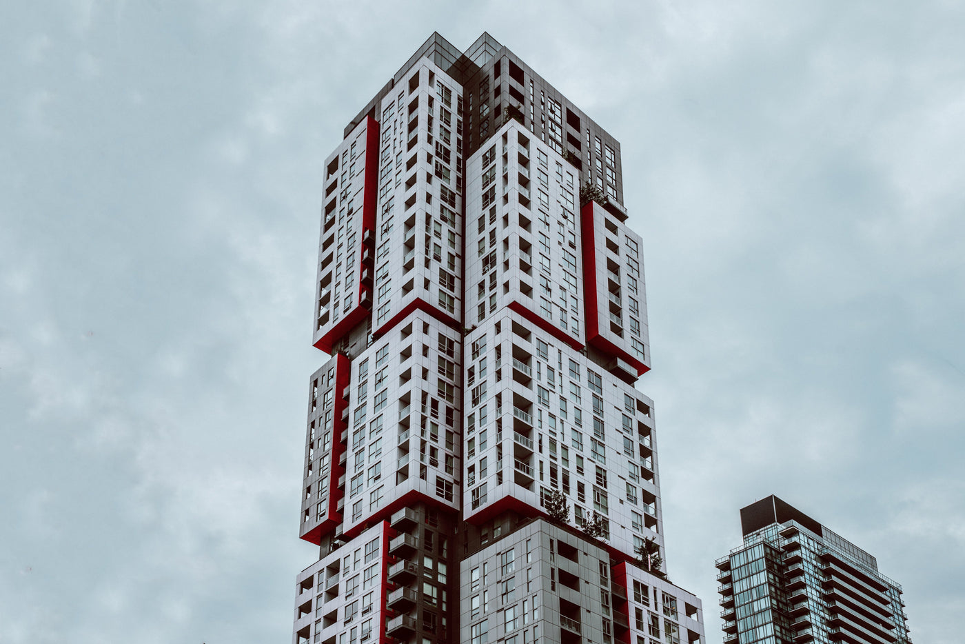 The Role of Technological Development in the Growth of Real Estate Development